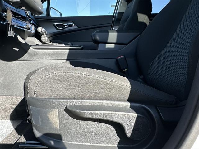 new 2025 Kia Sportage car, priced at $26,805