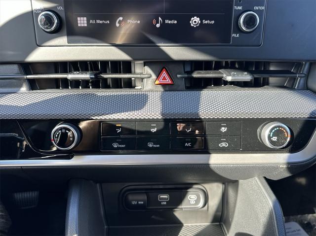 new 2025 Kia Sportage car, priced at $26,805