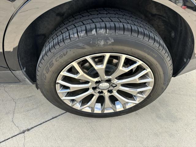 used 2019 Cadillac XT5 car, priced at $19,212