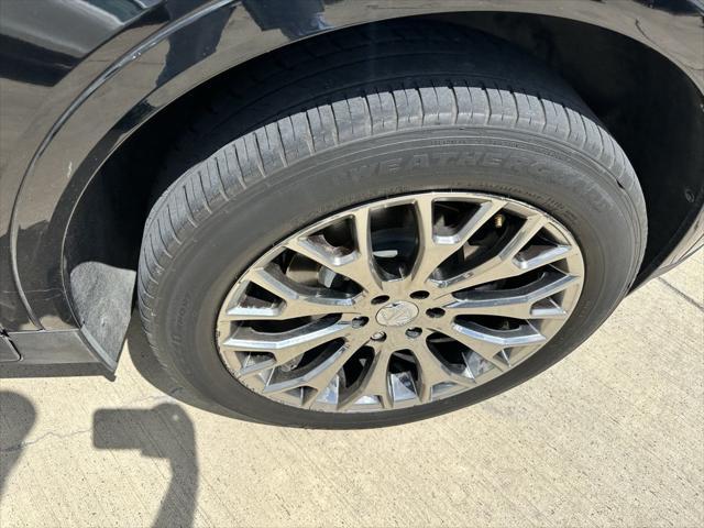 used 2019 Cadillac XT5 car, priced at $19,212