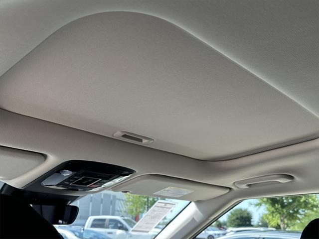 new 2025 Kia Carnival car, priced at $45,189