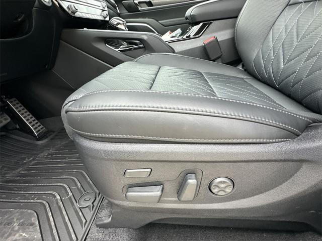 new 2025 Kia Telluride car, priced at $52,504