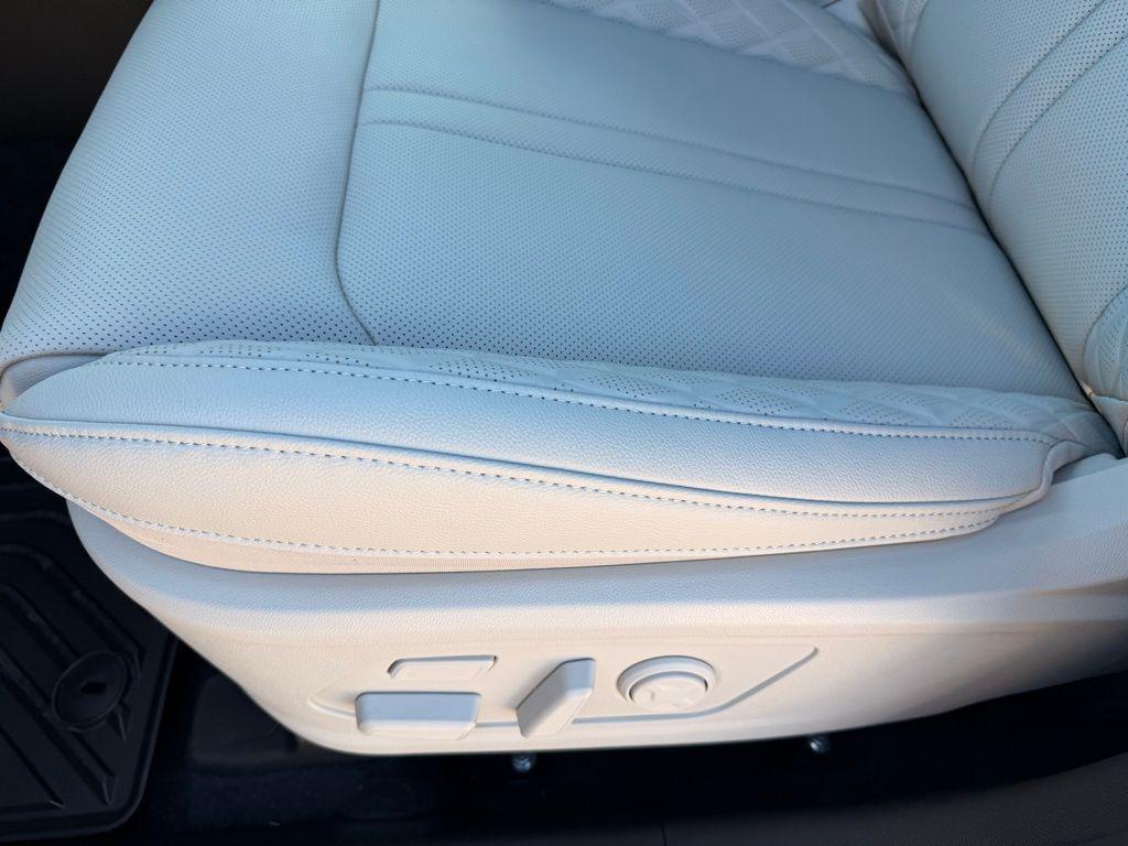 new 2026 Kia Sorento Plug-In Hybrid car, priced at $51,424