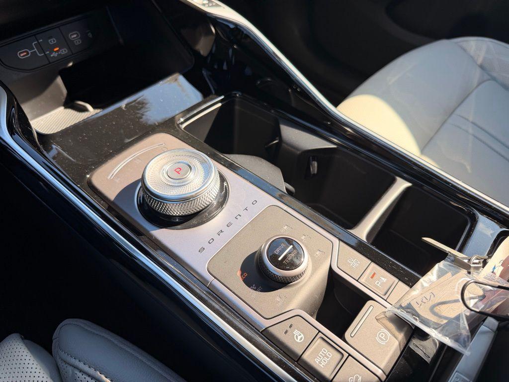 new 2026 Kia Sorento Plug-In Hybrid car, priced at $51,424