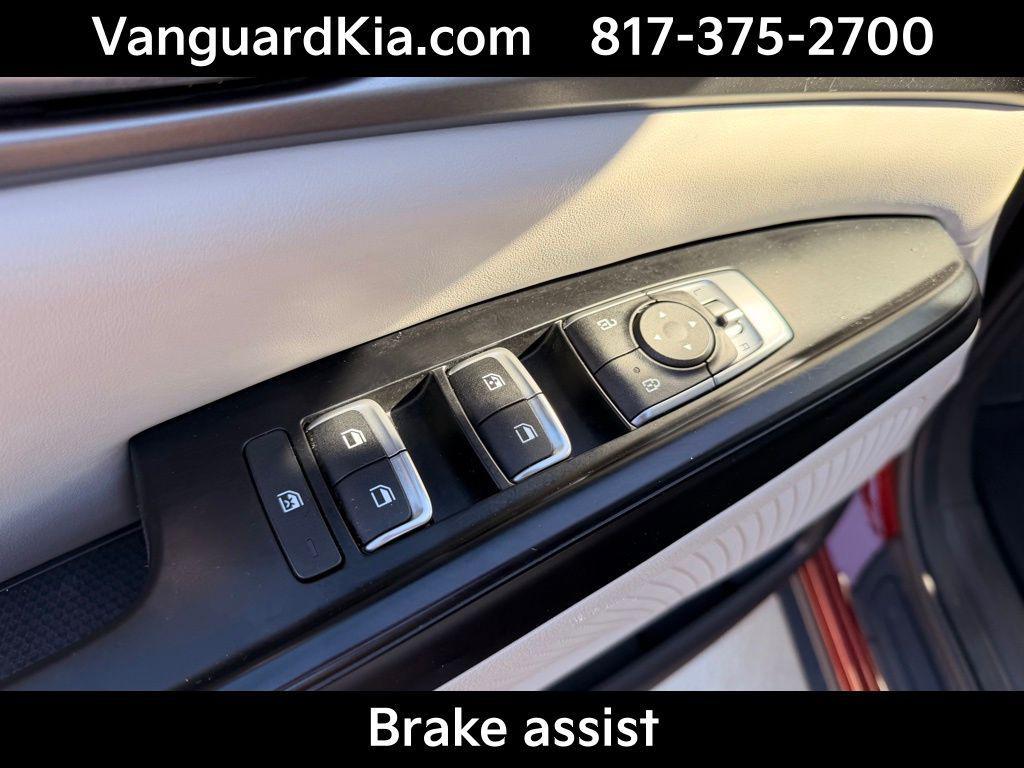 used 2022 Kia Carnival car, priced at $25,234