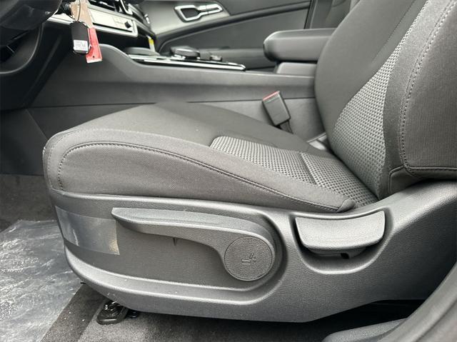 new 2025 Kia Sportage Hybrid car, priced at $28,891
