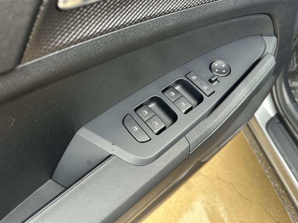 new 2025 Kia Sportage Hybrid car, priced at $27,035