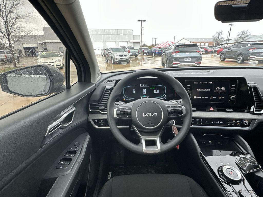 new 2025 Kia Sportage Hybrid car, priced at $27,035