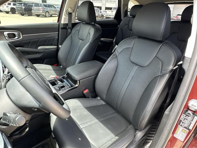 used 2025 Kia Sorento car, priced at $37,303