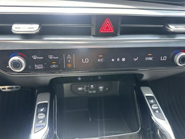 used 2025 Kia Sorento car, priced at $37,303