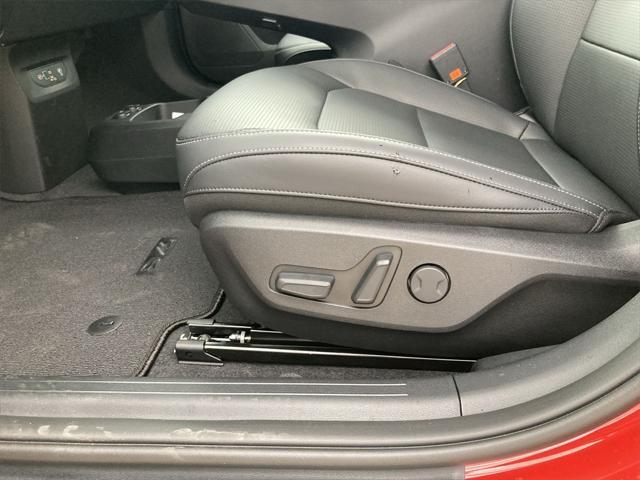 new 2025 Kia EV6 car, priced at $46,923