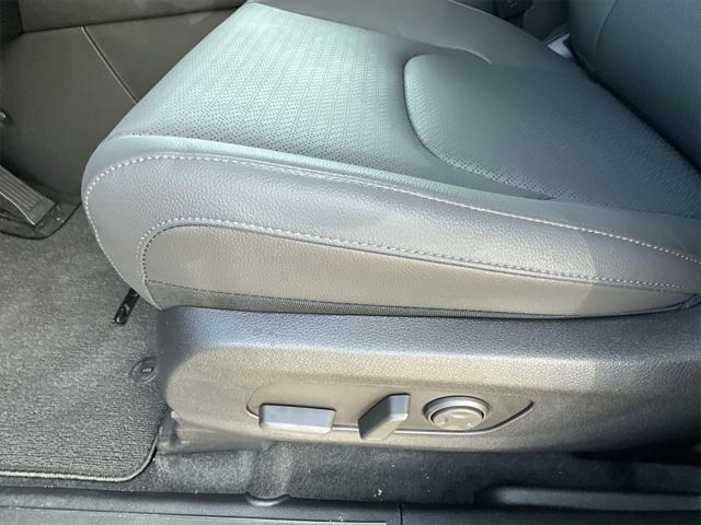 new 2026 Kia Carnival Hybrid car, priced at $53,074