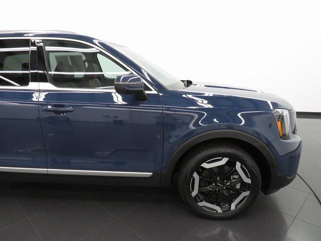 used 2024 Kia Telluride car, priced at $40,304