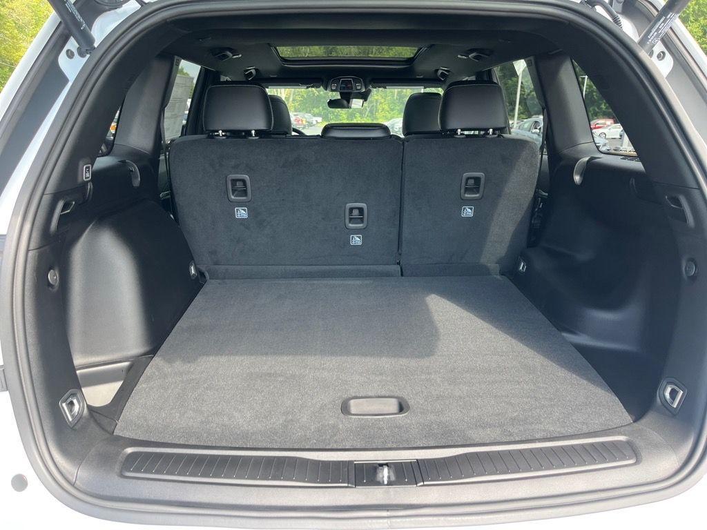 new 2025 Jeep Grand Cherokee car, priced at $48,950