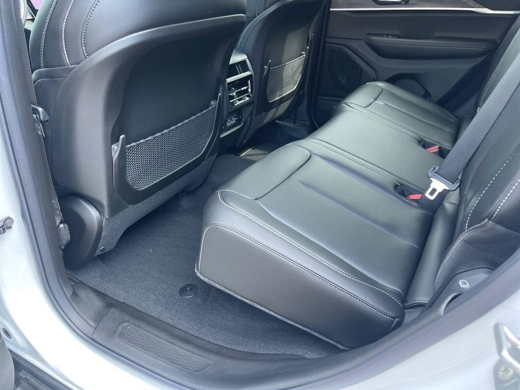 new 2025 Jeep Grand Cherokee car, priced at $48,950