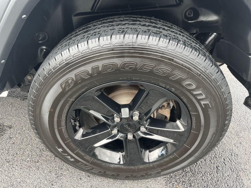 used 2022 Jeep Wrangler Unlimited car, priced at $30,900