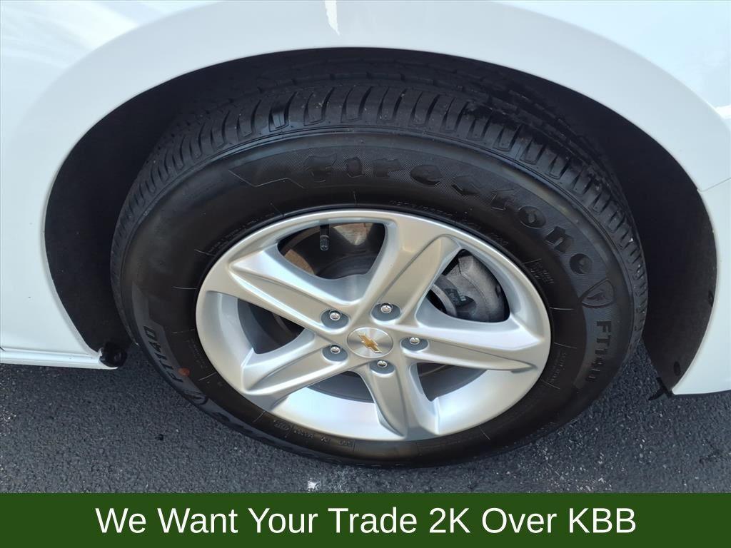 used 2024 Chevrolet Malibu car, priced at $20,959