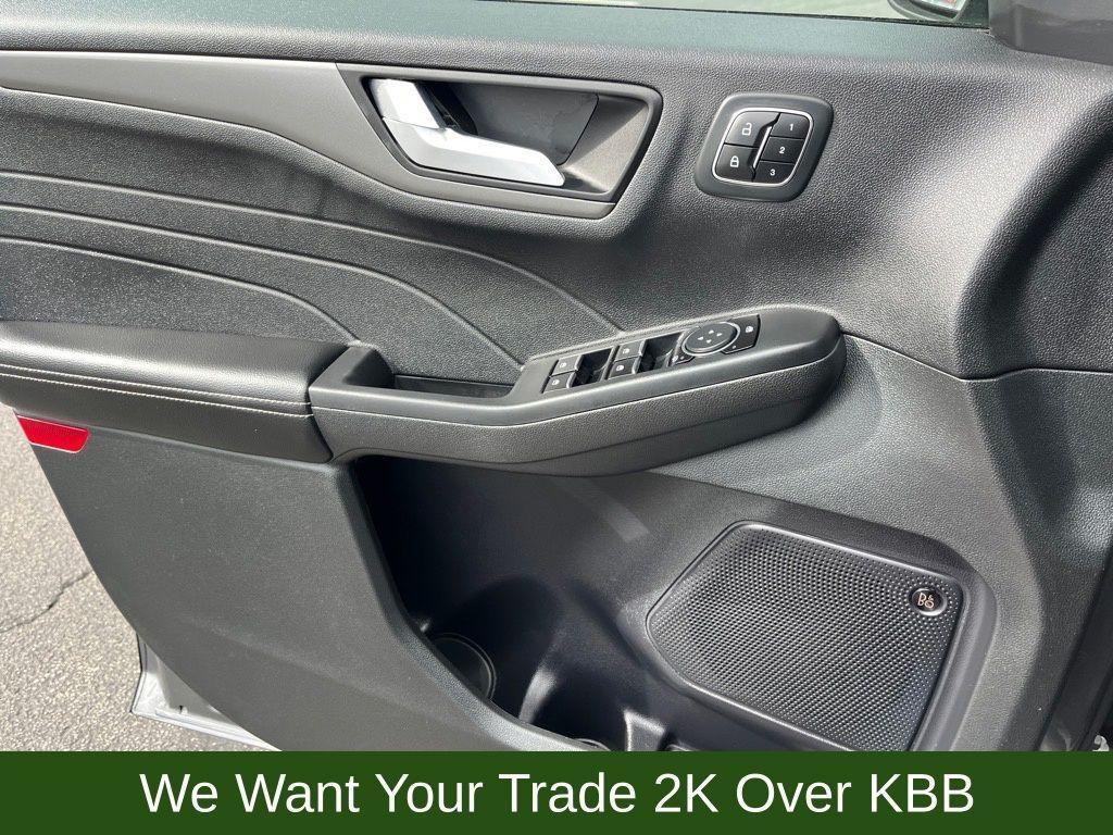 used 2023 Ford Escape car, priced at $23,337