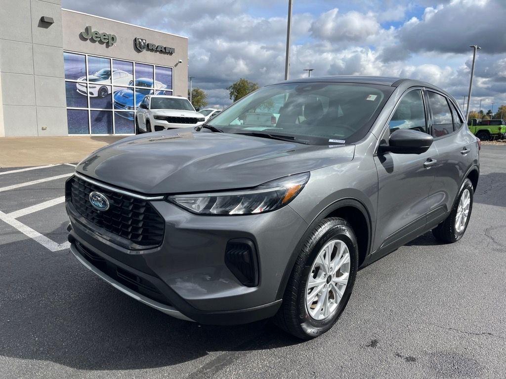 used 2023 Ford Escape car, priced at $25,900