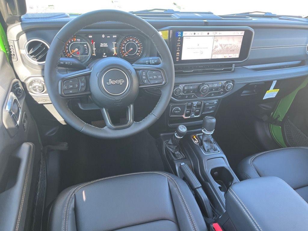 new 2025 Jeep Gladiator car, priced at $45,744