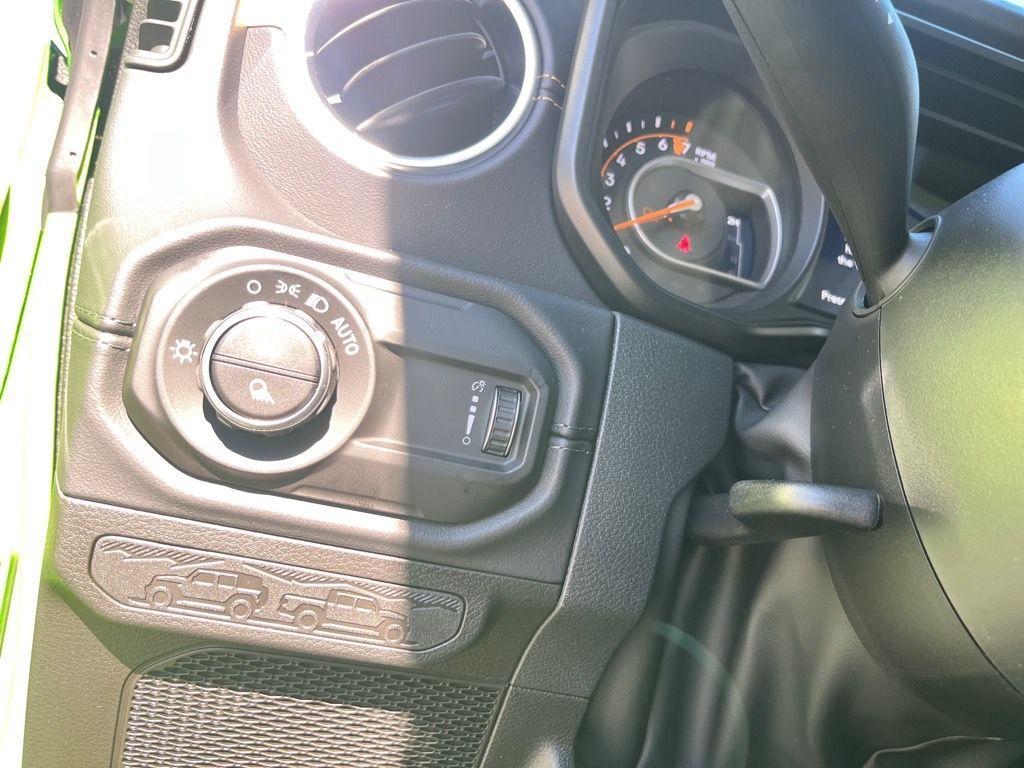 new 2025 Jeep Gladiator car, priced at $45,744