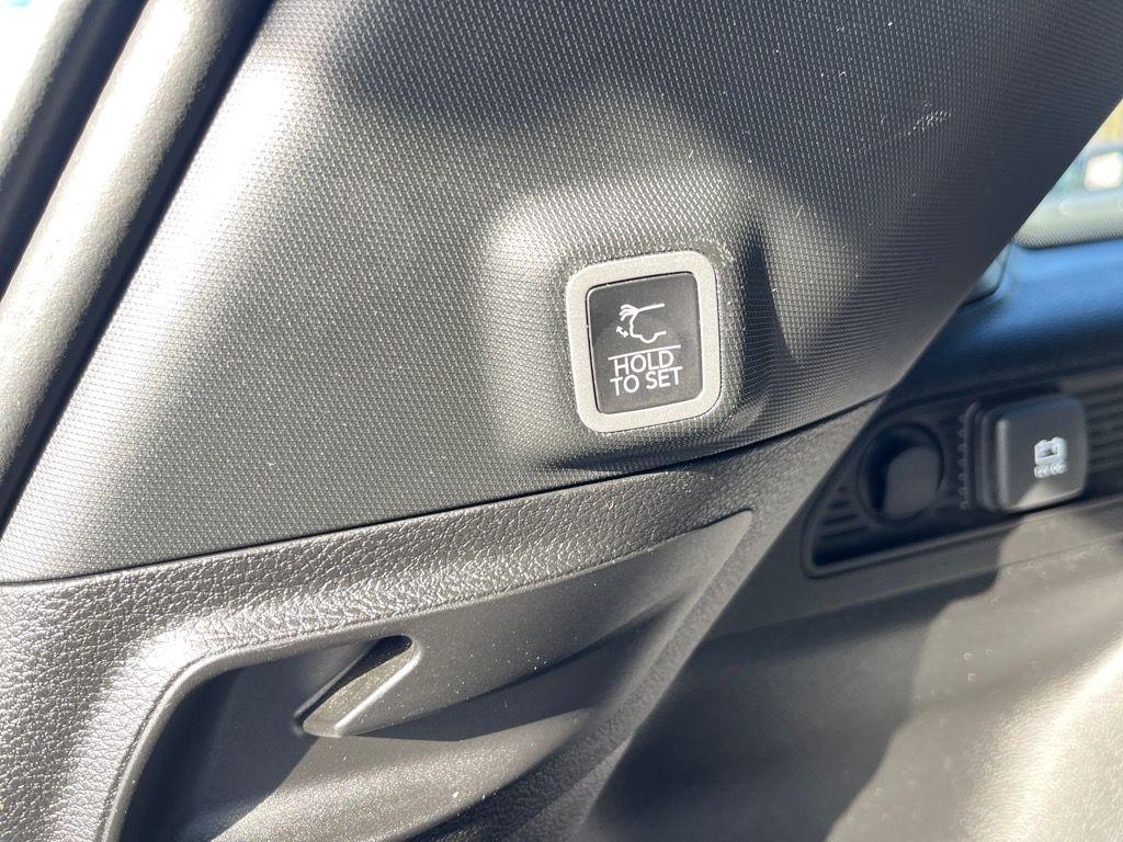 used 2024 Jeep Grand Cherokee car, priced at $37,800