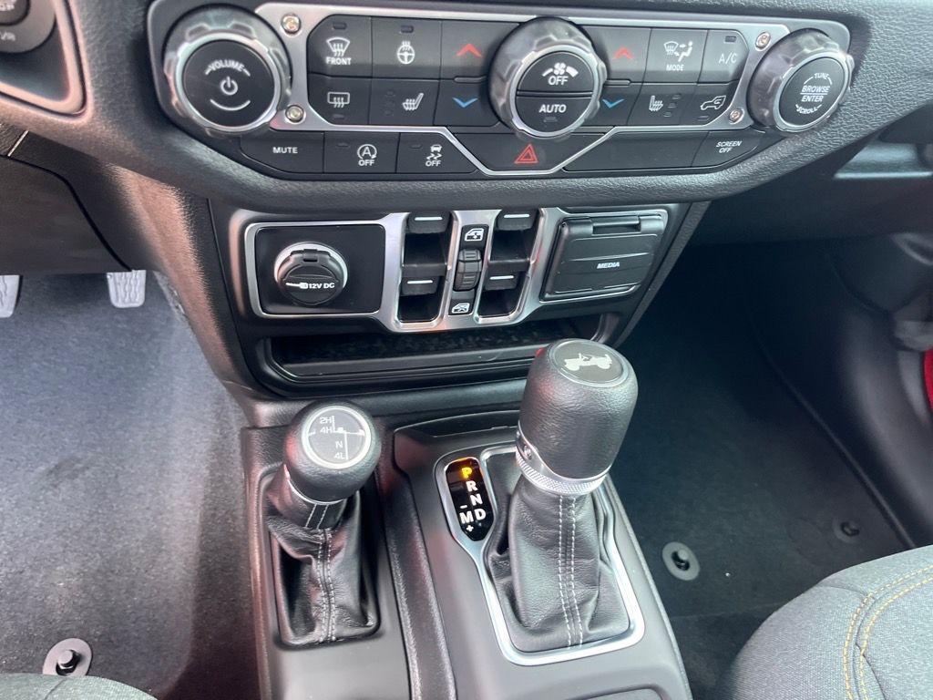 new 2025 Jeep Wrangler car, priced at $47,500