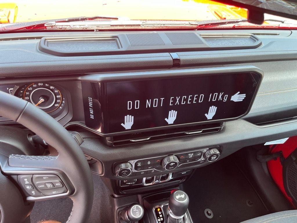 new 2025 Jeep Wrangler car, priced at $47,500