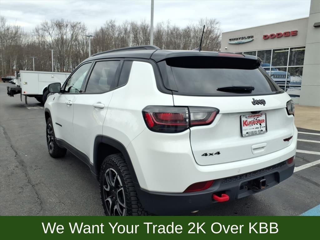 used 2025 Jeep Compass car, priced at $26,900