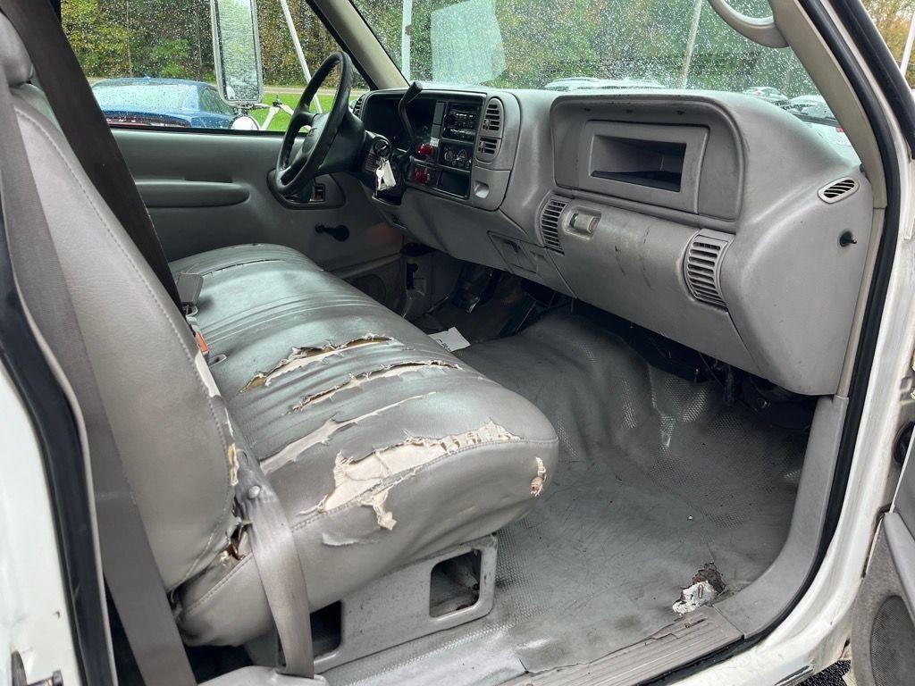 used 1999 GMC Savana 3500 car, priced at $7,900