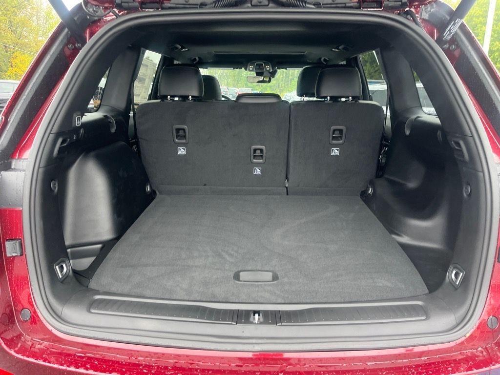 new 2025 Jeep Grand Cherokee car, priced at $43,422