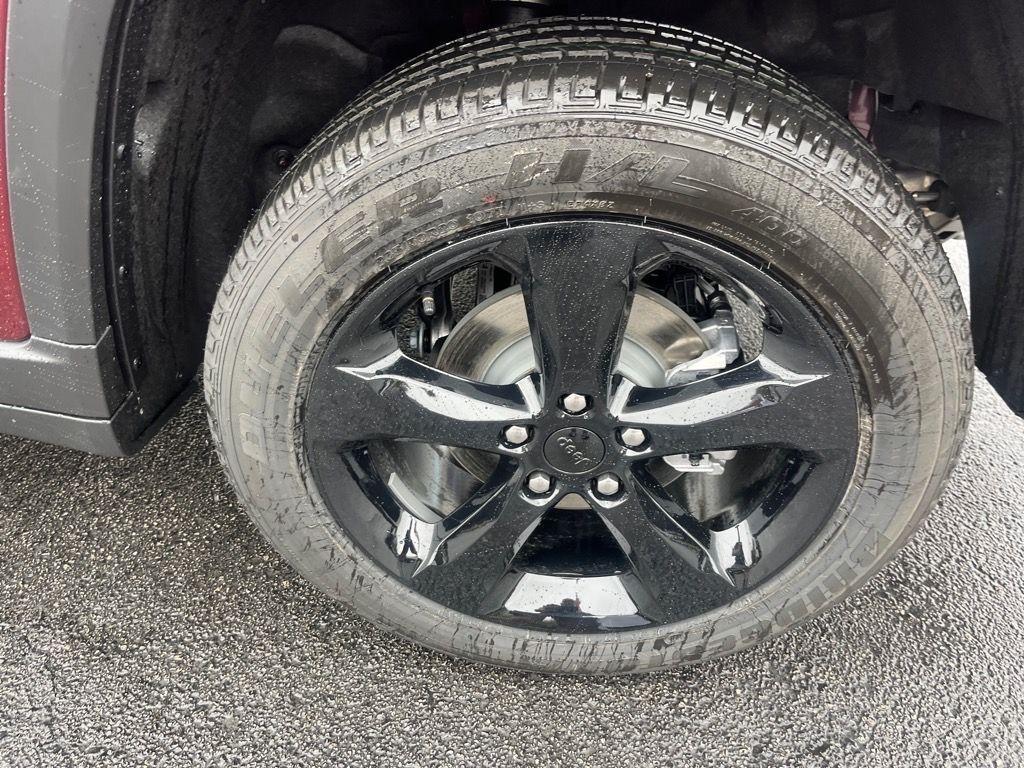 new 2025 Jeep Grand Cherokee car, priced at $43,422