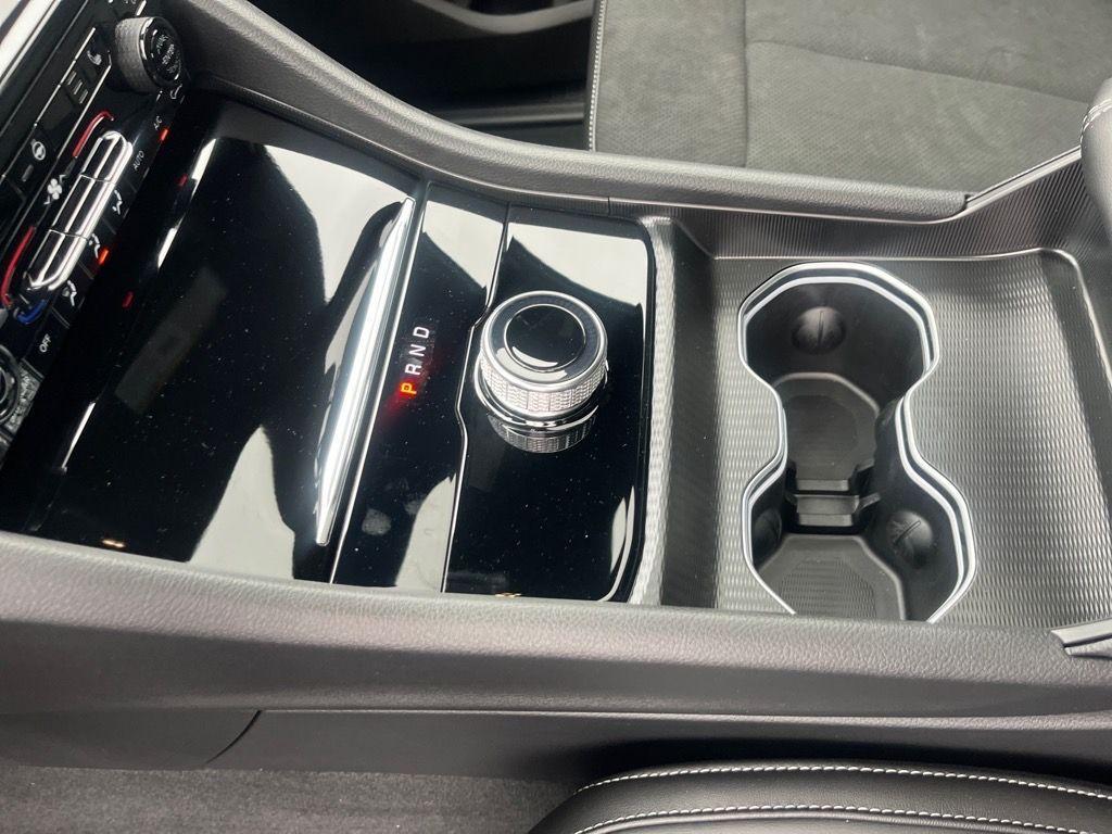 new 2025 Jeep Grand Cherokee car, priced at $43,422