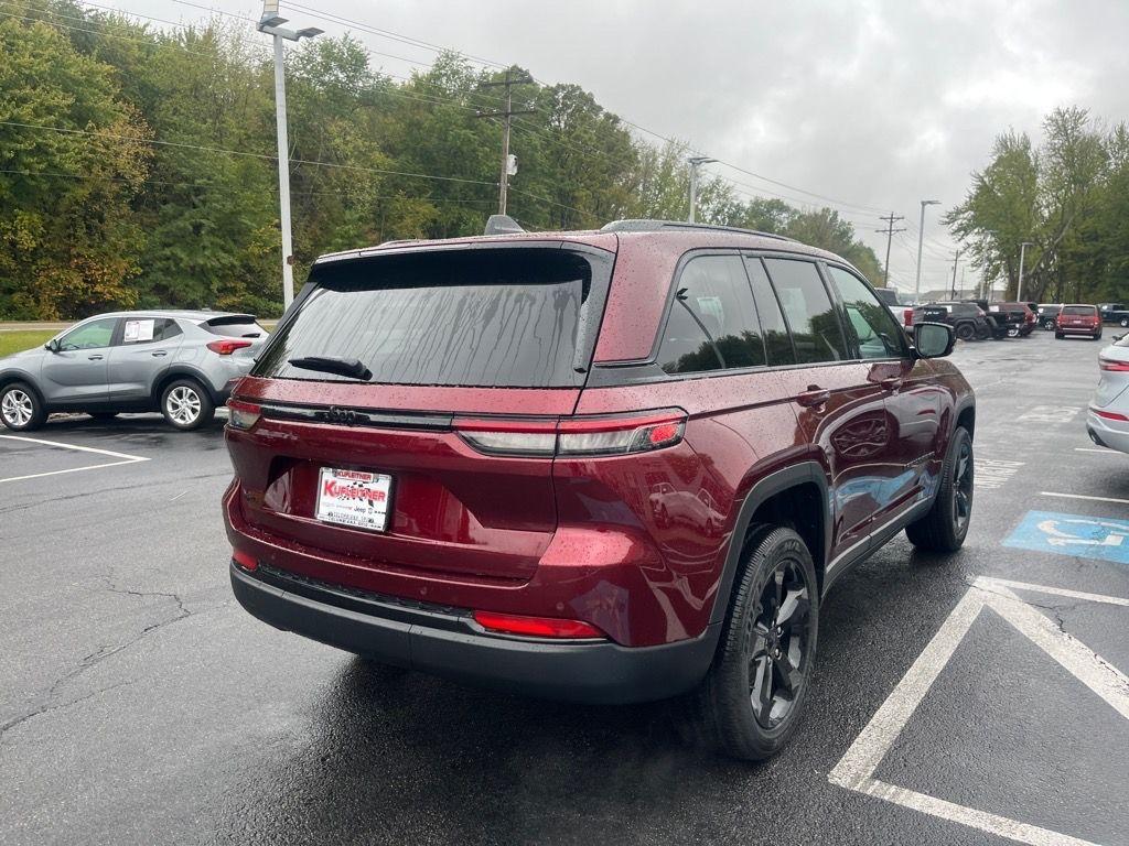 new 2025 Jeep Grand Cherokee car, priced at $43,422