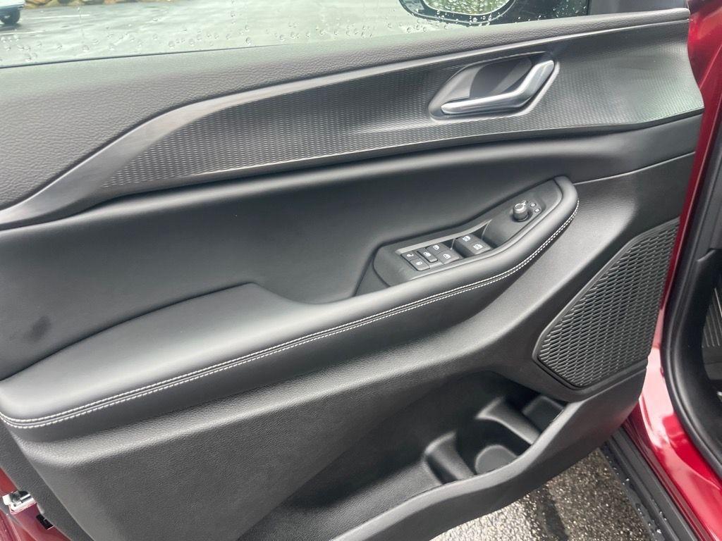 new 2025 Jeep Grand Cherokee car, priced at $43,422