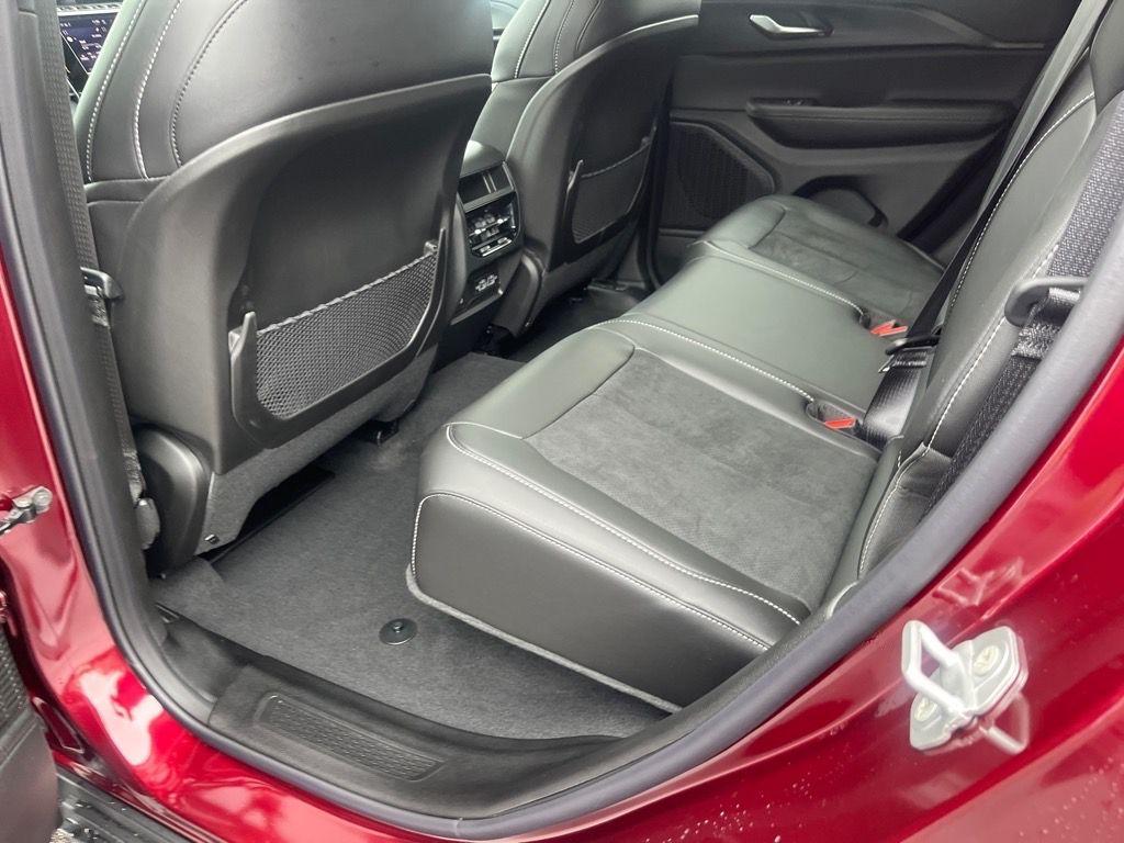 new 2025 Jeep Grand Cherokee car, priced at $43,422