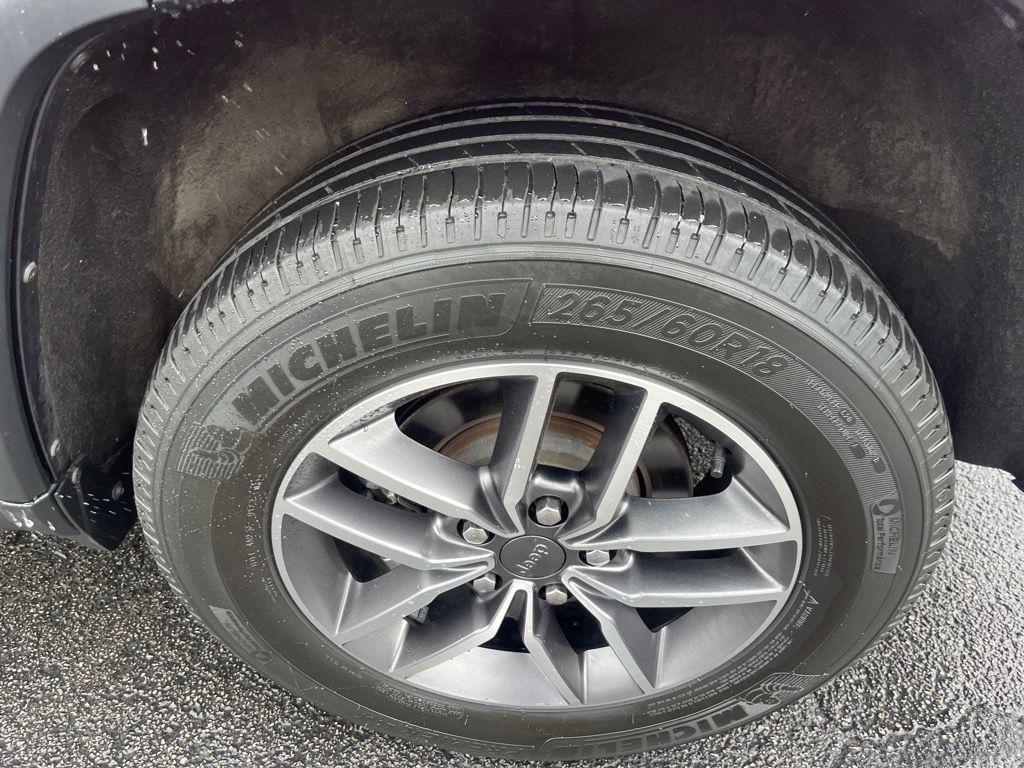 used 2022 Jeep Grand Cherokee WK car, priced at $31,900