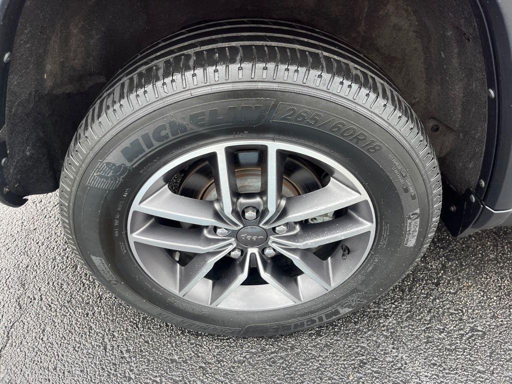 used 2022 Jeep Grand Cherokee WK car, priced at $31,900