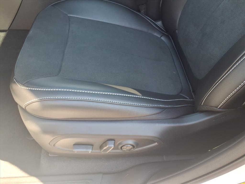 new 2025 Jeep Grand Cherokee car, priced at $42,904