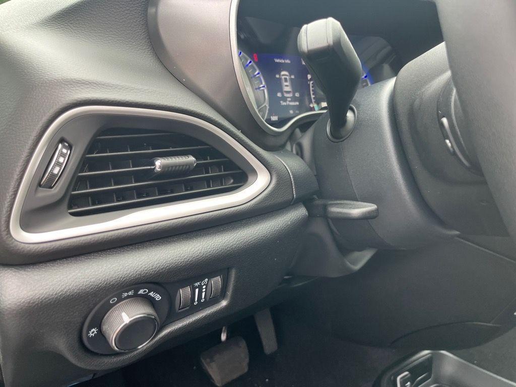 new 2025 Chrysler Voyager car, priced at $37,400