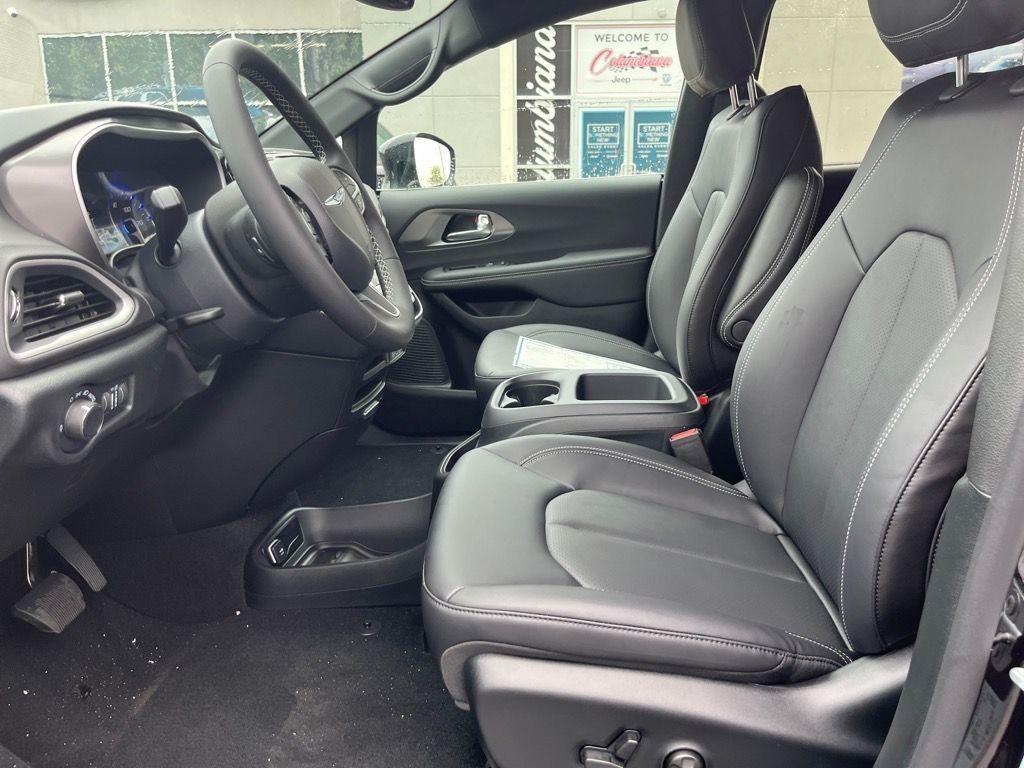 new 2025 Chrysler Voyager car, priced at $37,400