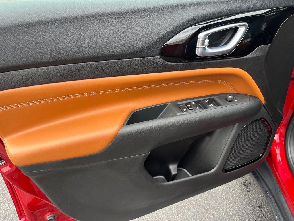 new 2025 Jeep Compass car, priced at $29,900