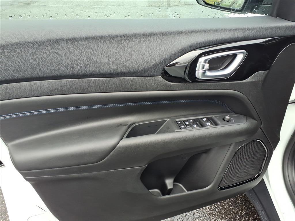 new 2026 Jeep Compass car, priced at $33,400