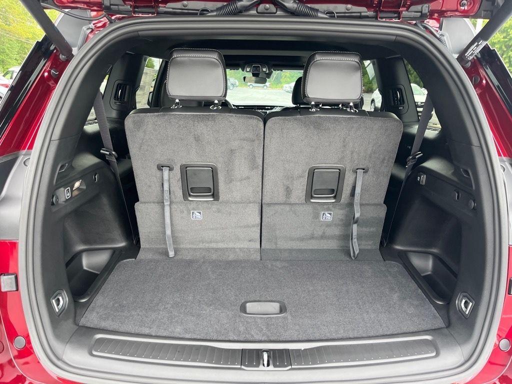 new 2025 Jeep Grand Cherokee L car, priced at $45,072