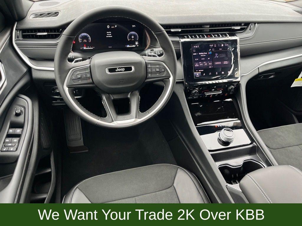 new 2025 Jeep Grand Cherokee L car, priced at $38,572