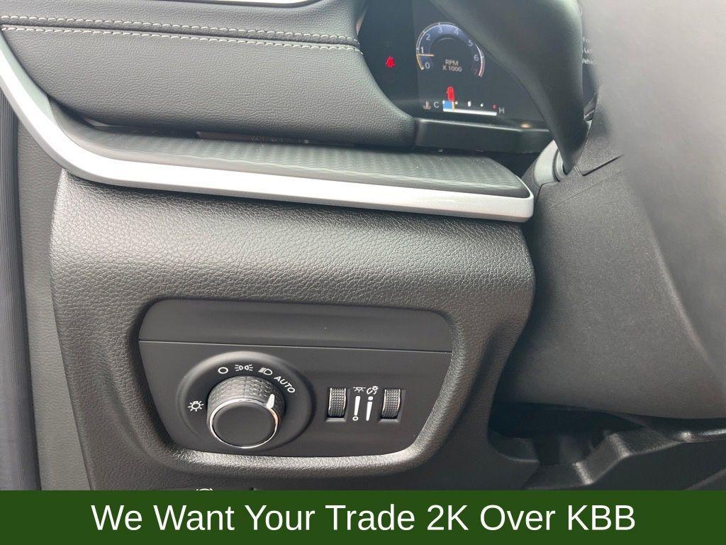 new 2025 Jeep Grand Cherokee L car, priced at $38,572