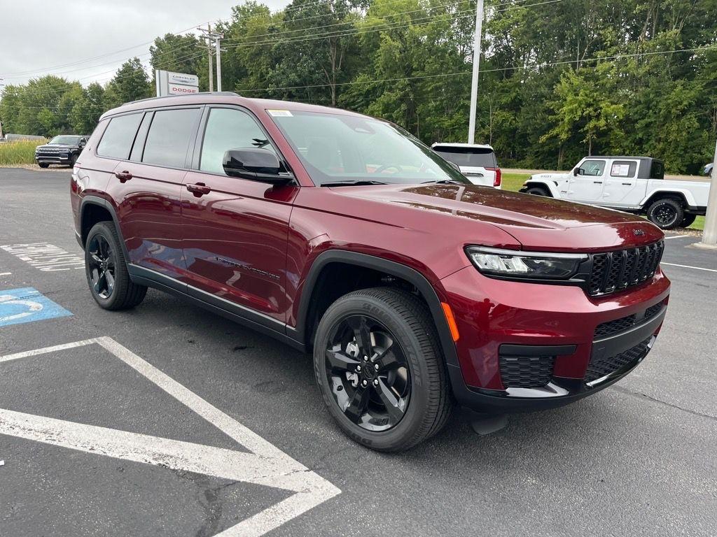 new 2025 Jeep Grand Cherokee L car, priced at $45,072