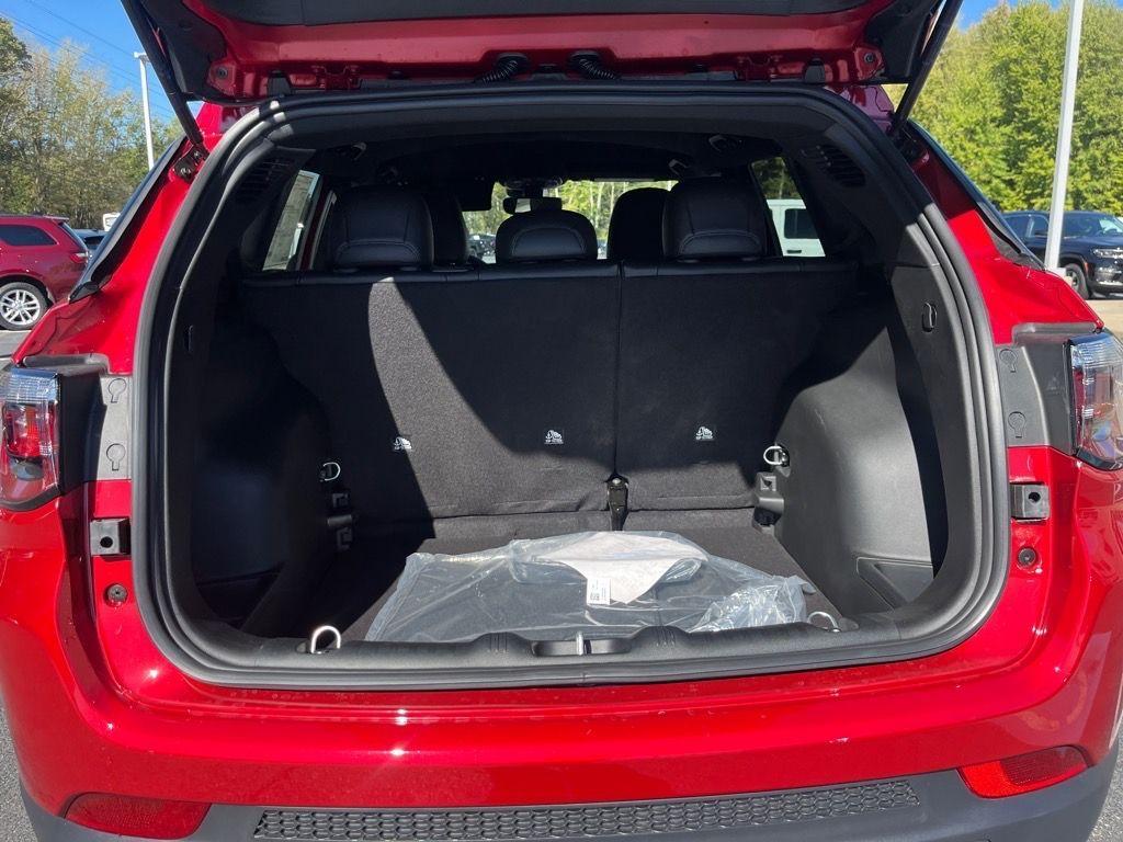 new 2026 Jeep Compass car, priced at $31,305