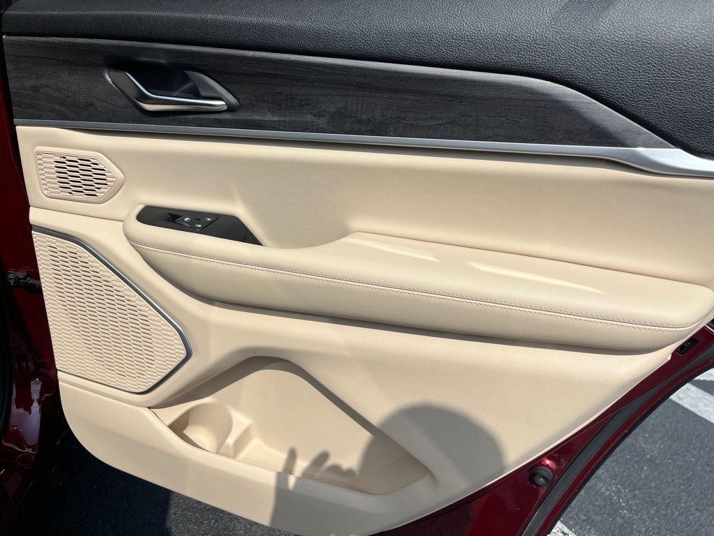 used 2021 Jeep Grand Cherokee L car, priced at $29,900
