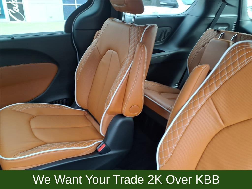 new 2026 Chrysler Pacifica car, priced at $54,079